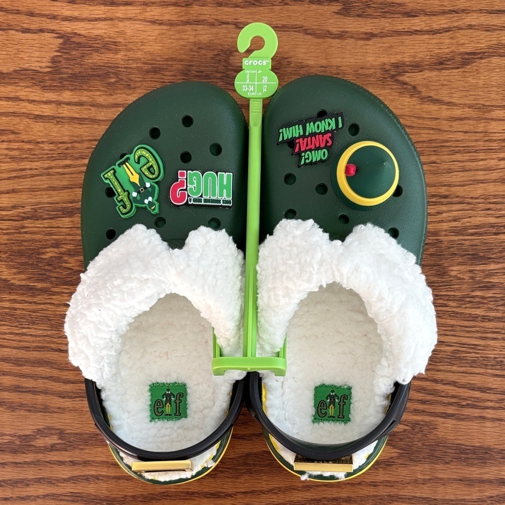 NWOT CROCS Elf Fuzzy Lined Clogs size J2
